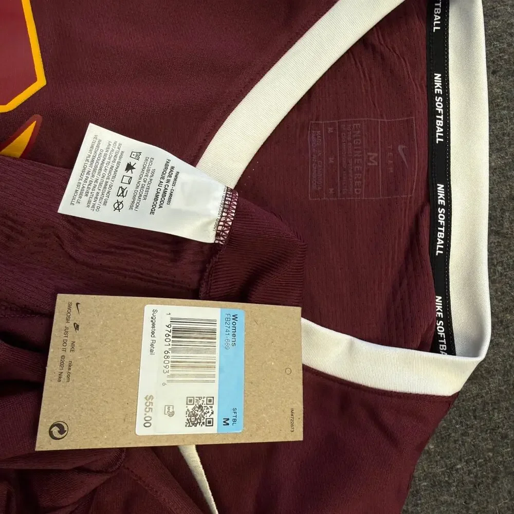 Nike M women’s burgundy Softball s/d Iniguez #35 jersey t-shirt NWT